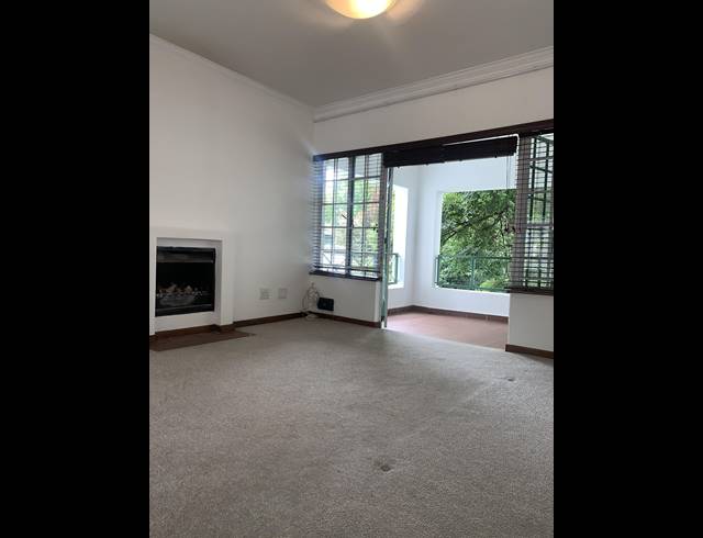 3 BEDROOM APARTMENT FOR SALE IN DUNKELD WEST
